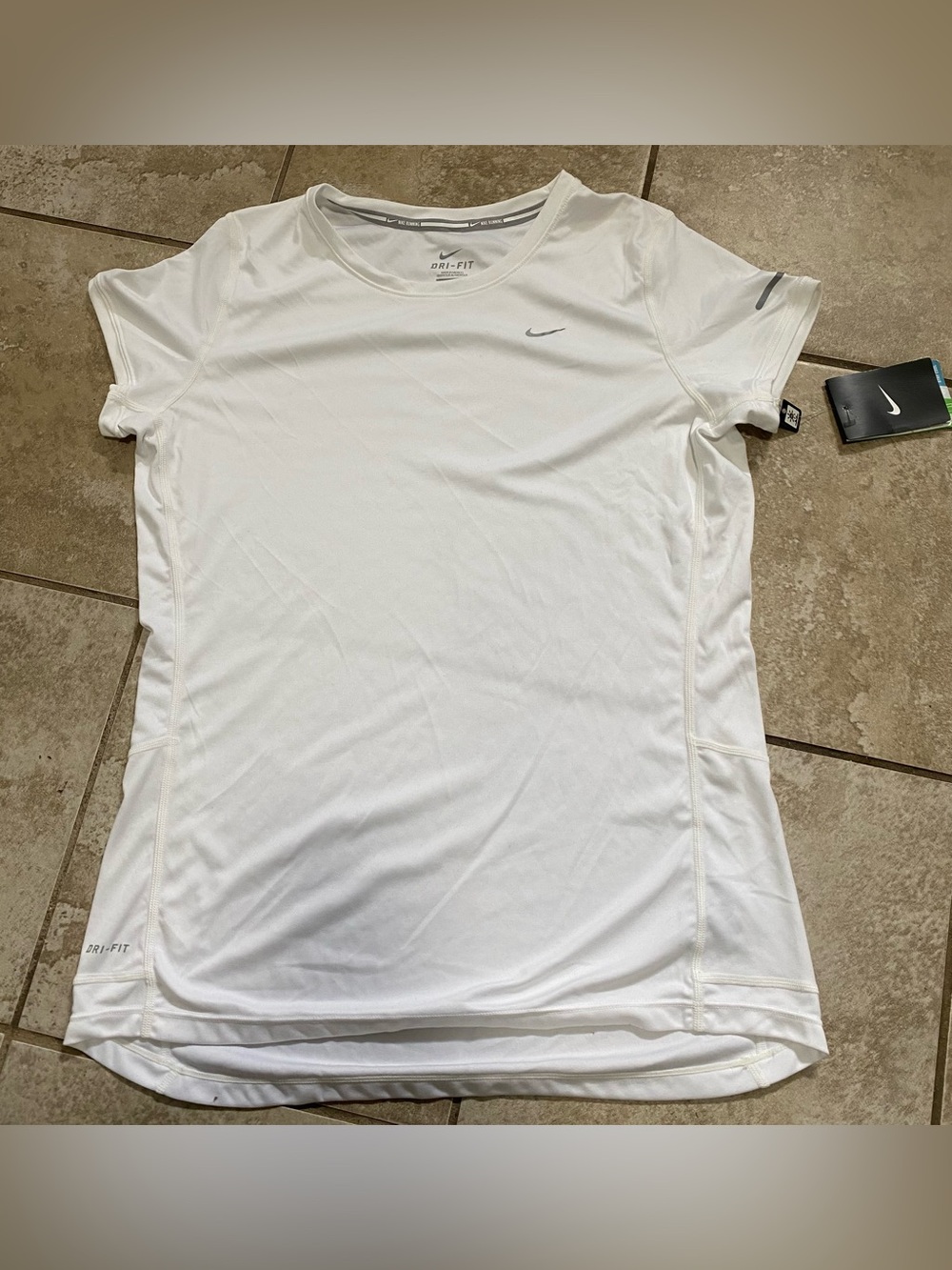 NWT Nike Running Dri-FIT Short Sleeve Performance Tee - White - Size L